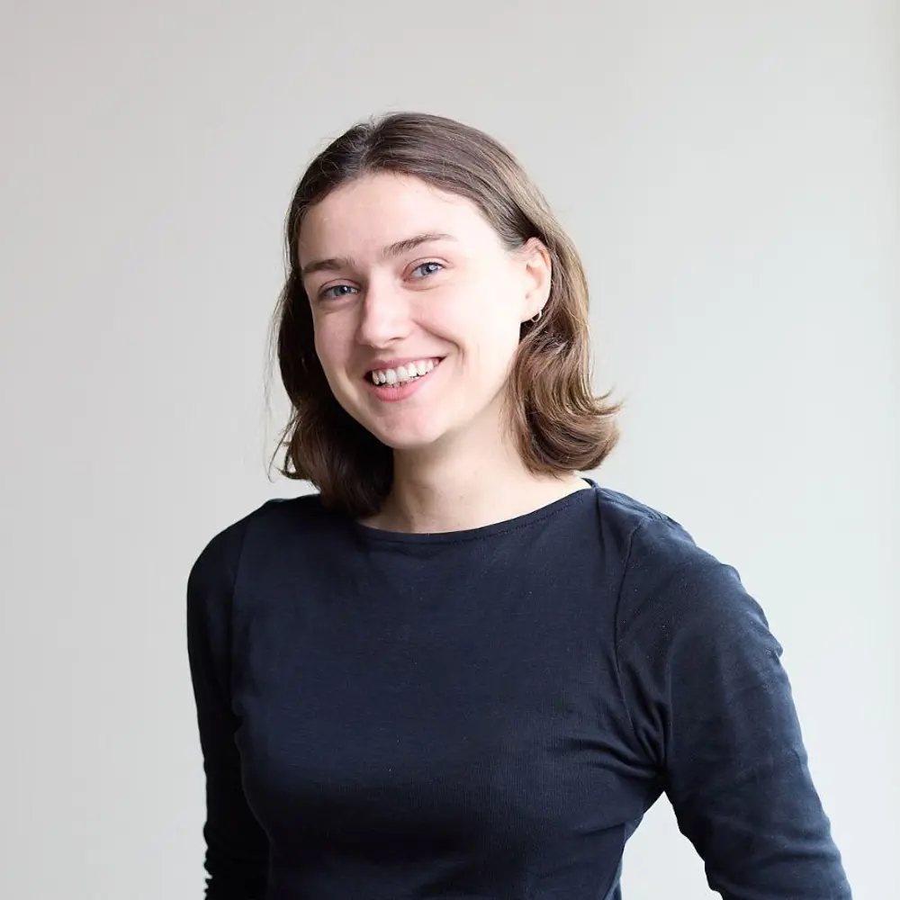 Headshot of Annys Rogerson